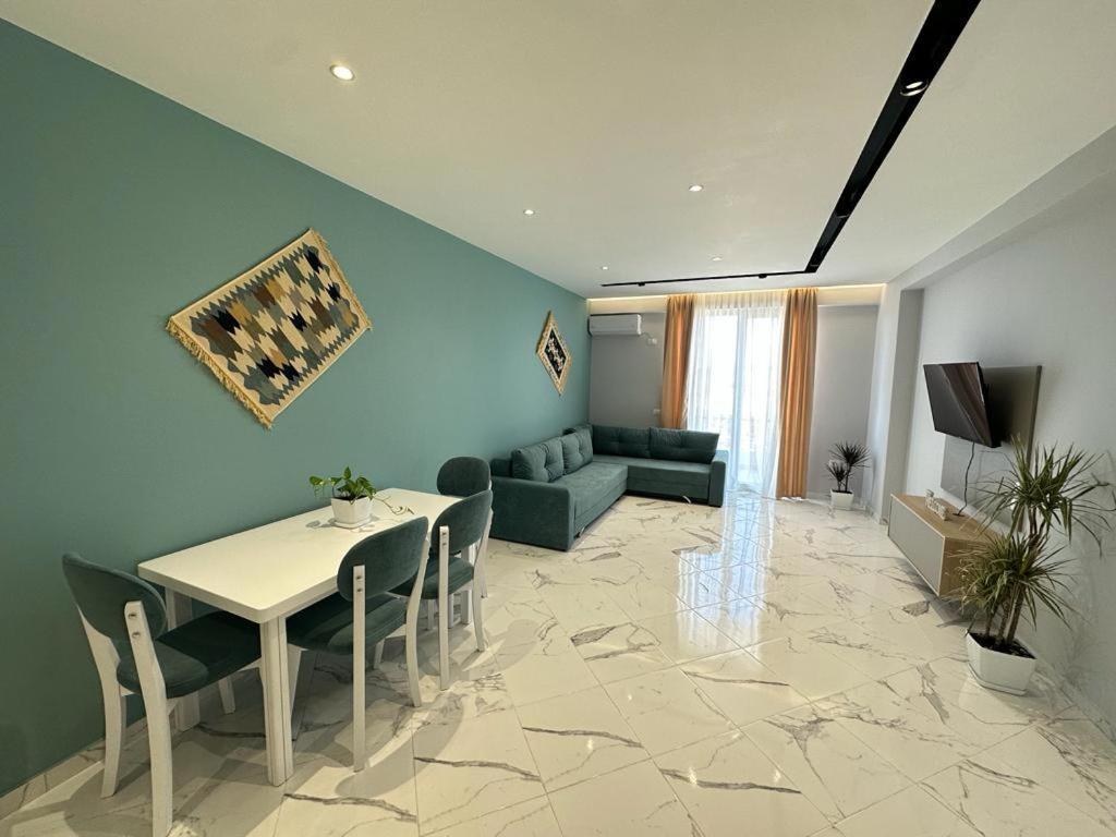 Trea Accomodations فلورا المظهر الخارجي الصورة