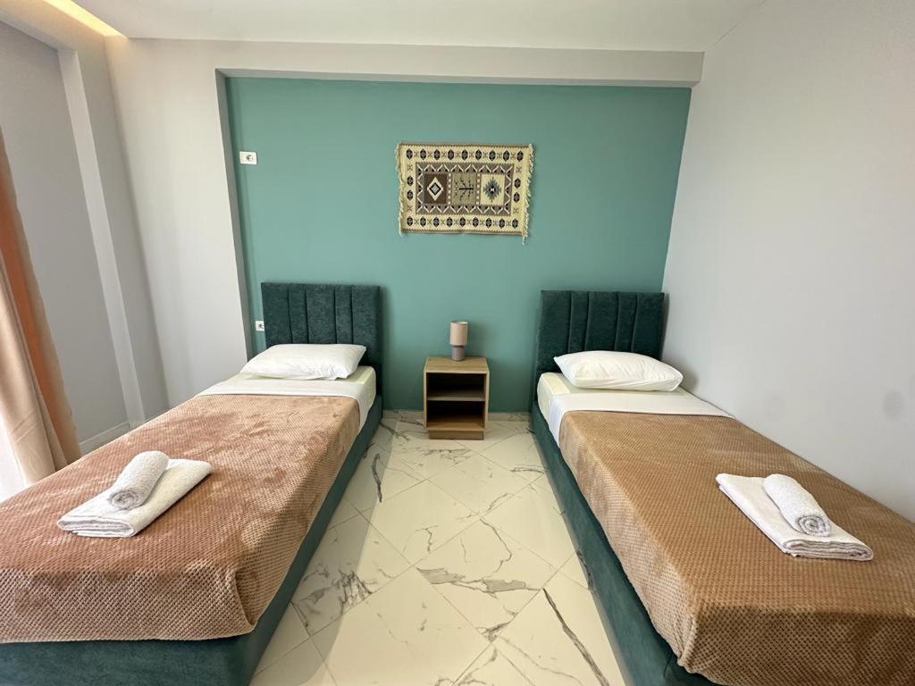 Trea Accomodations فلورا المظهر الخارجي الصورة